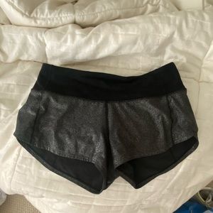 Lululemon Speed Up Shorts 2.5 inseam